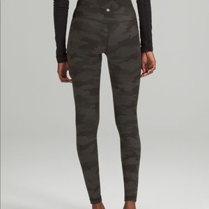 Like new wunder under leggings size 6